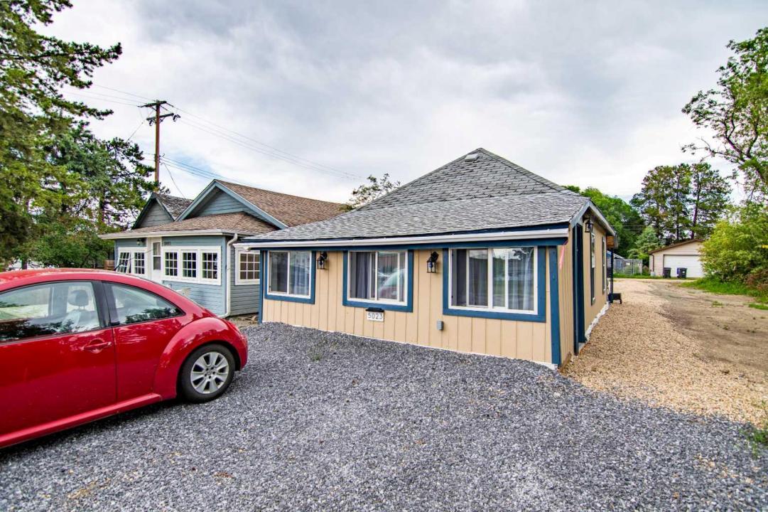 5023 44 STREET, Sylvan Lake, Alberta T4S 1C6, Canada