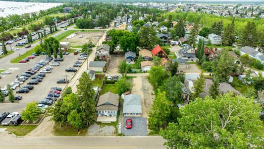 5023 44 STREET, Sylvan Lake, Alberta T4S 1C6, Canada
