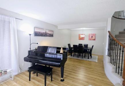 1156 SHERWOOD BOULEVARD NW, Calgary, Alberta T3R 1P3, Kanada