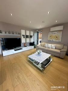 0/1, 196, Prince Edward's Gate, Upper Town, Gibraltar