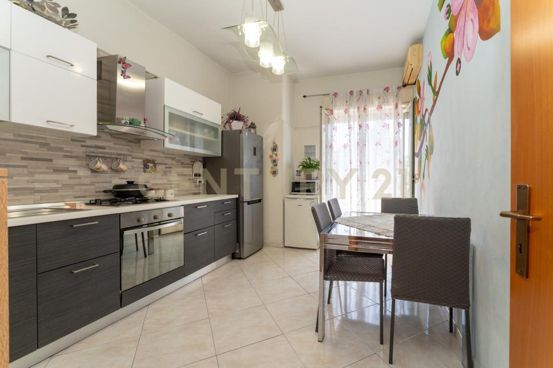 Via Rosolino Pilo, Motta Sant'Anastasia, Sicilia 95047, Италия