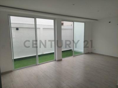 URB. L´OGARE KM 14.5 VIA A SALITRE MZ 13 SOLAR 13, Daule, Guayas 00001, Equador