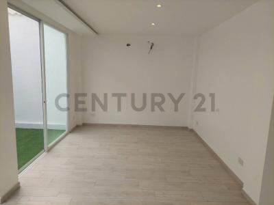 URB. L´OGARE KM 14.5 VIA A SALITRE MZ 13 SOLAR 13, Daule, Guayas 00001, Equador