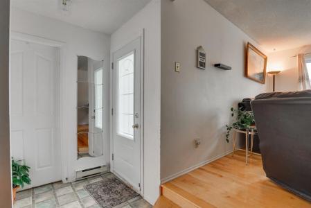104  Rue Mayburry, Gatineau (Hull), 퀘벡주 J9A 2E2, 캐나다
