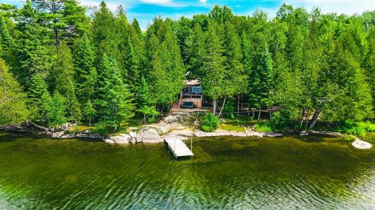 353 Ch. du Lac-Vert, Lac-Sainte-Marie, Quebec J0X 1Z0, CANADÁ