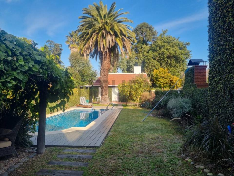 Pirovano 635, Lomas De Zamora, GBA Sur 1832, Argentina