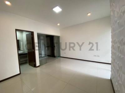 AV. BANZER 8VO ANILLO 1, Norte, Santa Cruz 00001, Боливия