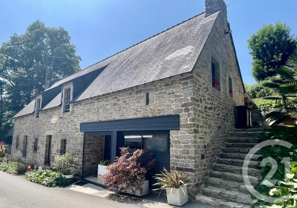 St Ave, Bretagne 56890, Pháp