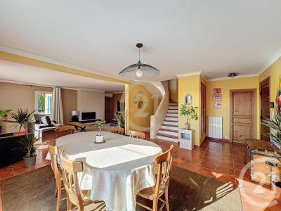 Uzes, Languedoc-Roussillon 30700, Francia