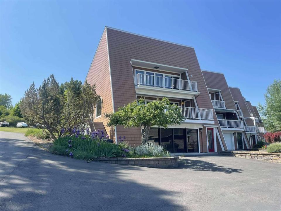 12 Country Club Drive Unit #16, Polson, Montana 59860, USA