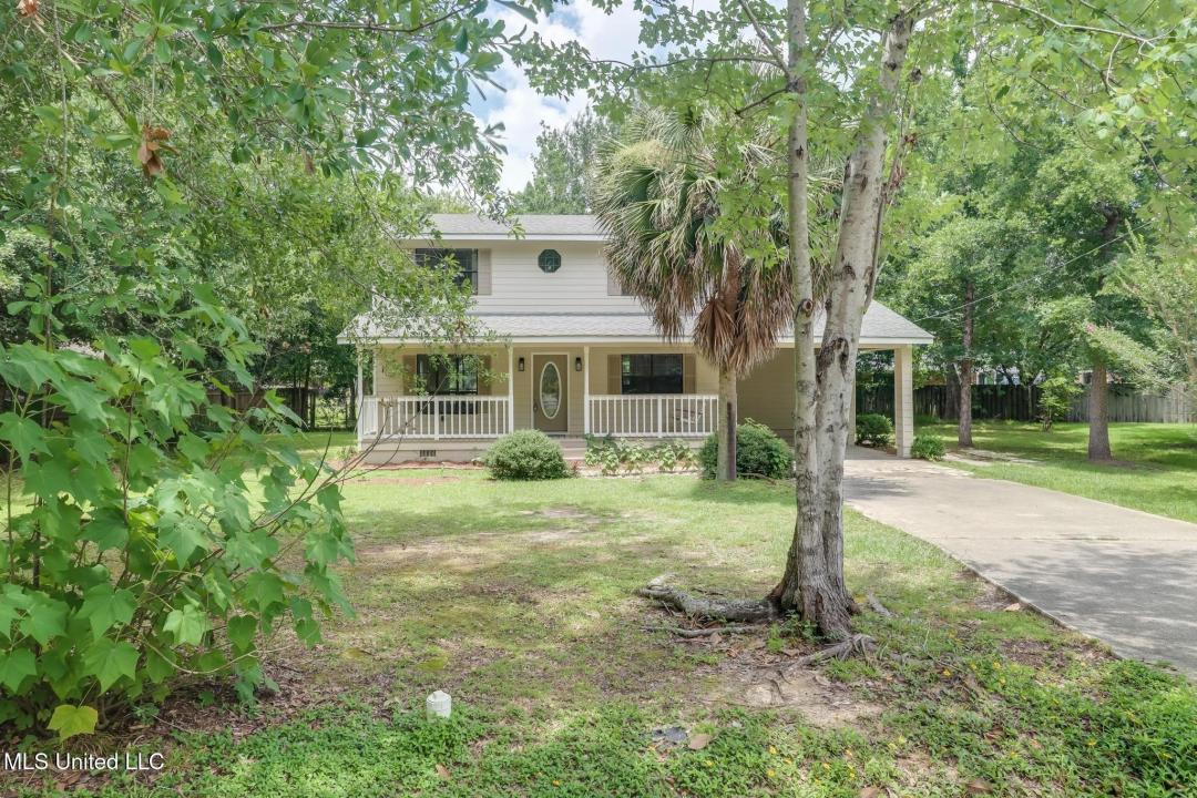 6910 Apuwai Place, Diamondhead, Mississippi 39525, États-Unis