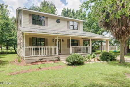 6910 Apuwai Place, Diamondhead, Mississippi 39525, États-Unis