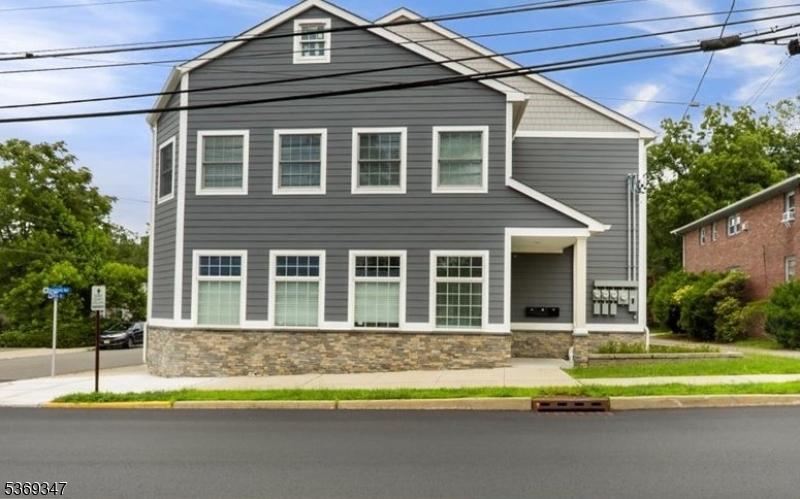 627 Bloomfield Ave #2B, West Caldwell Twp., New Jersey 07006