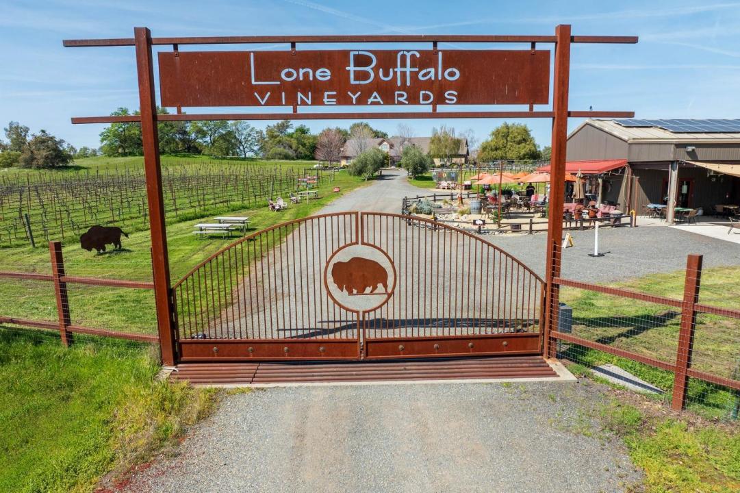 7505 Wise Road, Auburn, Kalifornia 95603, USA