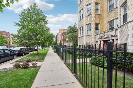 6203 N Oakley Street 3, Chicago, Illinois 60659