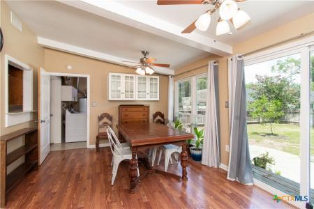 1401 N Penelope Street, Belton, 德克薩斯州 76513, 美國