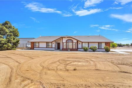 9191 White Road, Phelan, カリフォルニア 92371, アメリカ合衆国