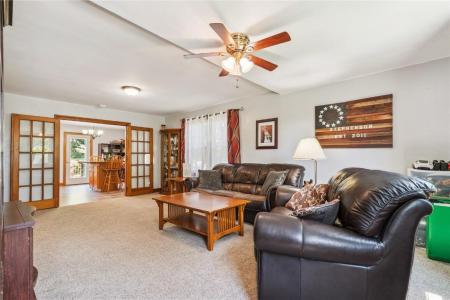 1207 E 4th Street, Vinton, Iowa 52349