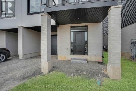 775 BANYAN LANE, London North (north E), Ontario N6G 5B1, Kanada