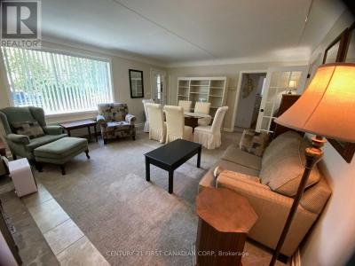 572 CHEAPSIDE STREET, London East (east B), Ontario N5Y 3X6, Canadá