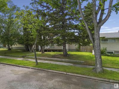 5036 45 STREET, Drayton Valley, Alberta T7A 1C1, Canada