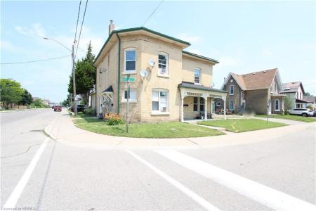 62 ARTHUR STREET, Brantford, Ontario N3S 3H8, Canada