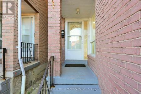 16 CHAD CRESCENT, Toronto (malvern), אונטריו M1B 2Z6, קנדה 