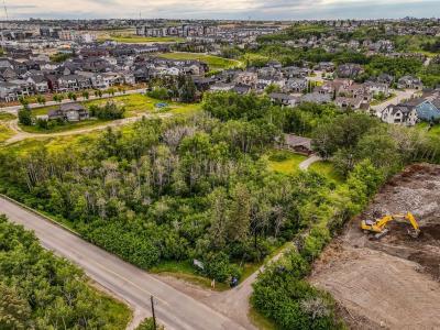 2758 85 STREET SW, Calgary, Alberta T3H 4C4, Kanada