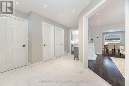 61 FENCEROW DRIVE, Whitby (rolling Acres), Онтарио L1R 1Y3, Канада