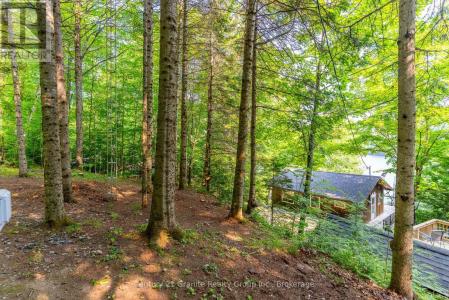 1225 ROWBOTHAM LANE, Highlands East (monmouth), Ontario K0L 2Y0, Canada