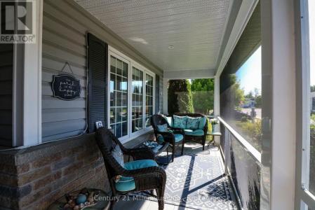 6 TENNESSEE AVENUE, Wasaga Beach, Ontario L9Z 3A8, Kanada