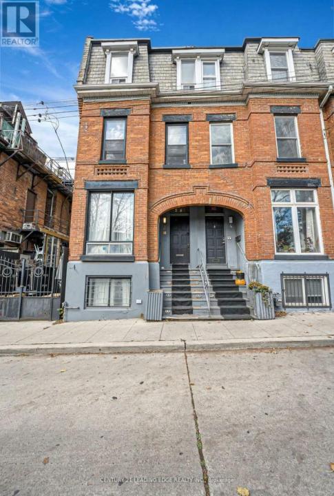 2 MONTEITH STREET, Toronto (church-yonge Corridor), Ontario M4Y 1K7, Canada