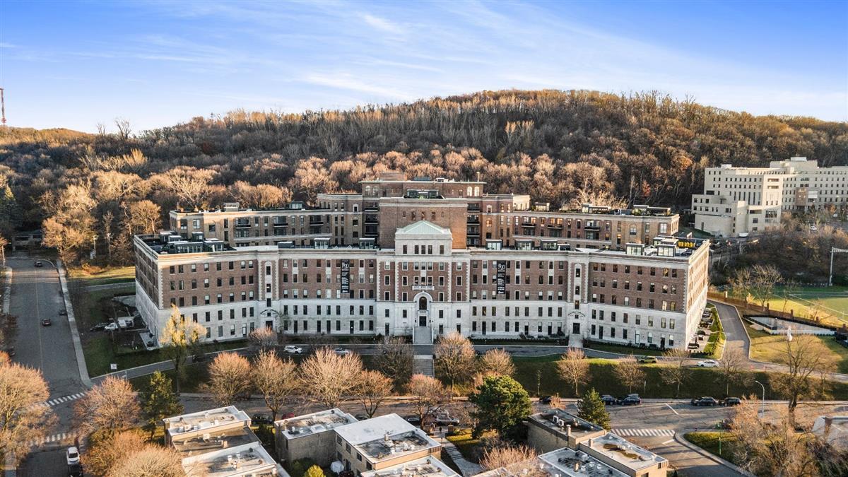 1420 Boul. Mont-Royal, Montréal (Outremont), 魁北克省 H2V 4P3, 加拿大