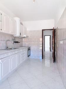 Almada, Setubal 2810-354, Portugal