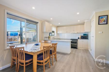 2 Eulalia Street, Carey Park, WA 6230, Avustralya