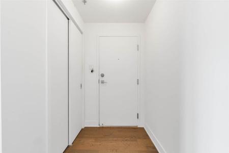 5505 Boul. du Quartier, Brossard, Quebec J4Z 0R9, Canadá