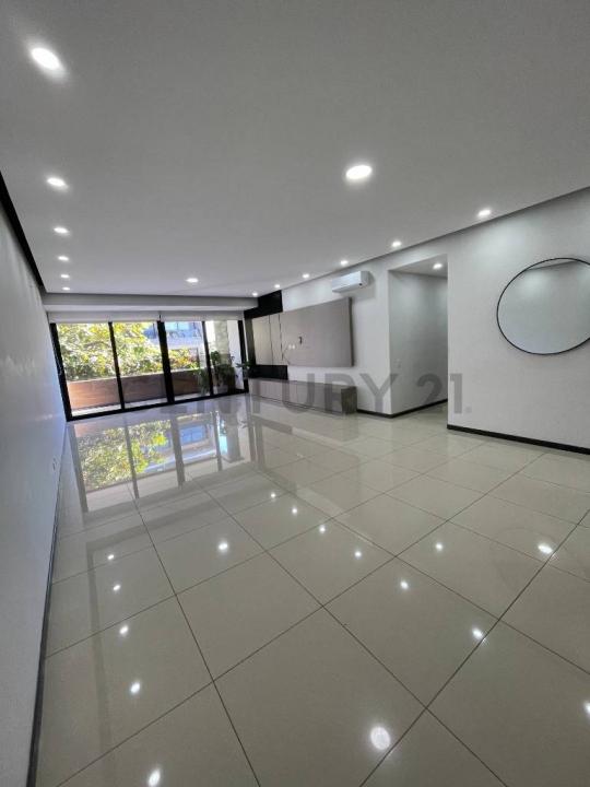 Calle La Plata , 8 Oeste , Equipetrol, Santa Cruz 00001, Boliwia