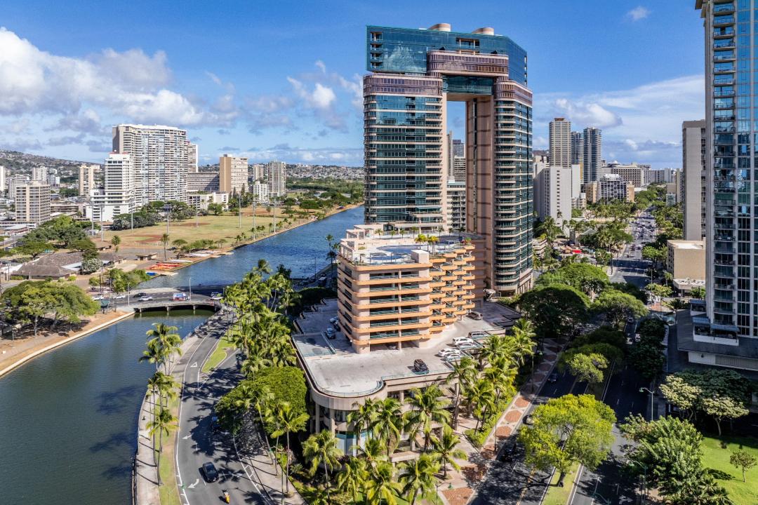 1888 Kalakaua Ave. #3504, Honolulu, Hawaii 96815