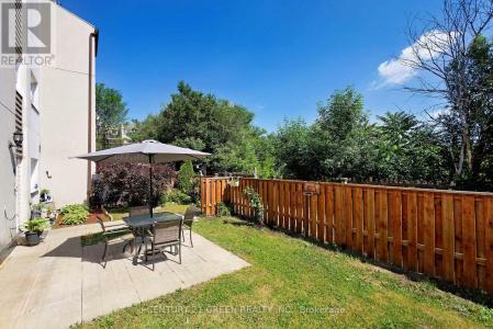 3040 CONSTITUTION BOULEVARD, Mississauga (applewood), Ontario L4Y 3X7, Canadá