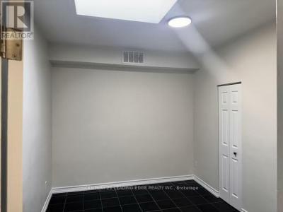 783 BARTON STREET EAST, Hamilton (gibson), Ontario L8L 3A9, Canada