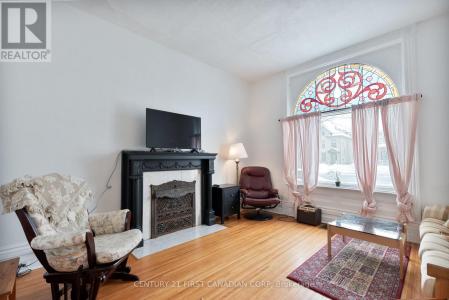 578 WATERLOO STREET, London East (east F), Ontario N6B 2P9, Canada