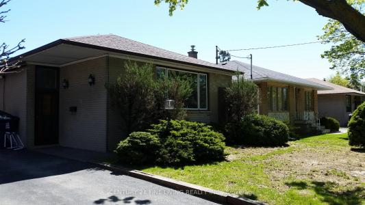 35 HARTLAND ROAD, Toronto, Онтарио M9C 4S9, Канада