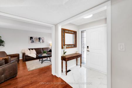 514 KEITH AVENUE, Newmarket, Ontario L3X 1V4, Kanada