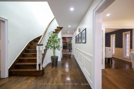 26 ROYAL PALM DRIVE, Vaughan, Ontario L4J 5R3, Canada