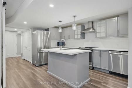 1 KENNEDY BOULEVARD, New Tecumseth, Ontario L9R 0L4, Canadá
