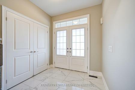 150 WALTER ENGLISH DRIVE, East Gwillimbury, Ontario L9N 0Y8, Canada