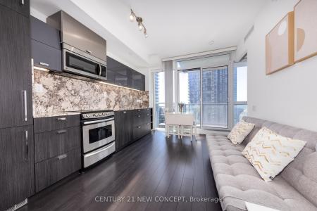 290 ADELAIDE STREET, Toronto, Ontario M5V 0P3, Canada