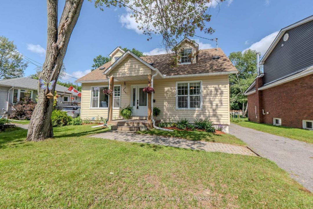 136 CAMPBELL AVENUE, North Bay, Ontario P1A 1V9, Kanada