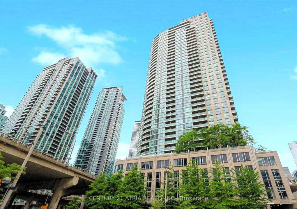 18 YONGE STREET, Toronto, אונטריו M5M 3G5, קנדה