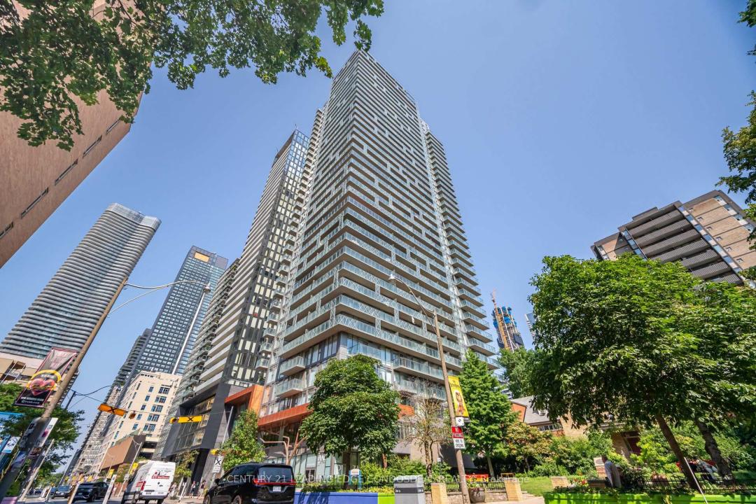 50 WELLESLEY STREET E, Toronto, Ontario M4Y 0C8, Canada